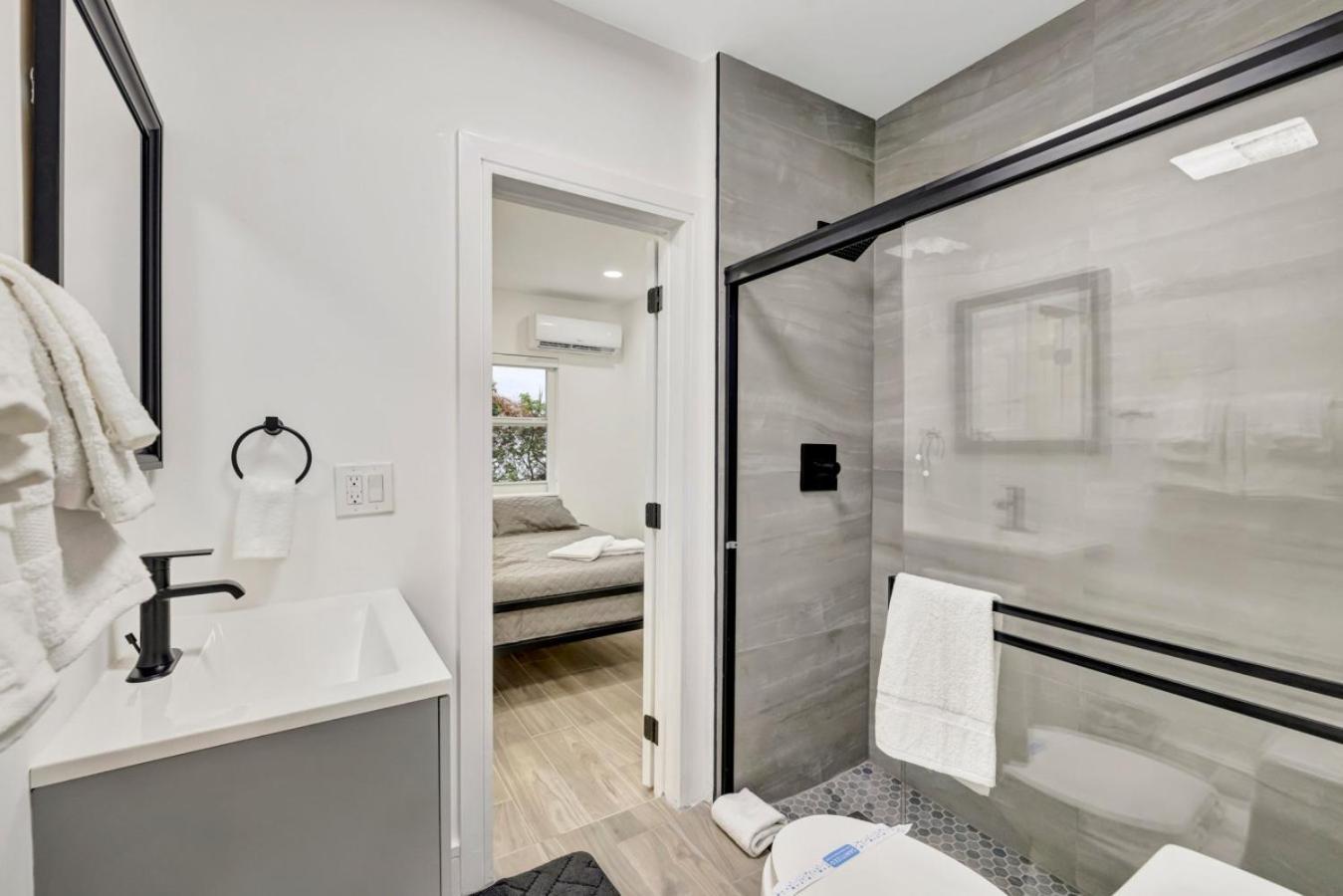 Banyan St. 1br 1ba Off Olas - Steps To * Fort Lauderdale