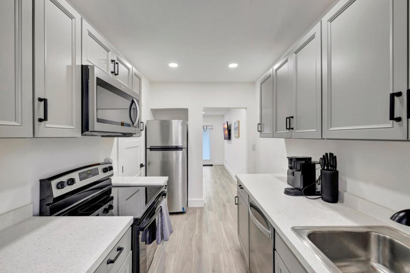 Banyan St. 1br 1ba Off Olas - Steps To Fort Lauderdale